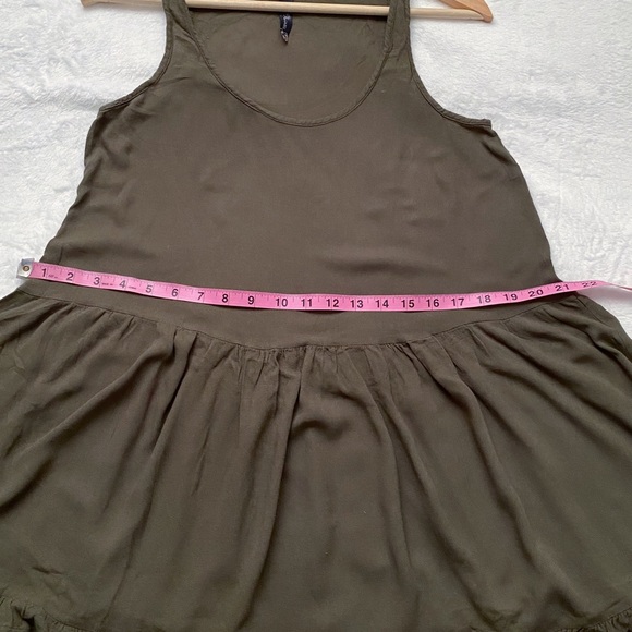 Green Oversized Ruffle Trim Peplum Tunic Tank Top - Picture 4 of 8